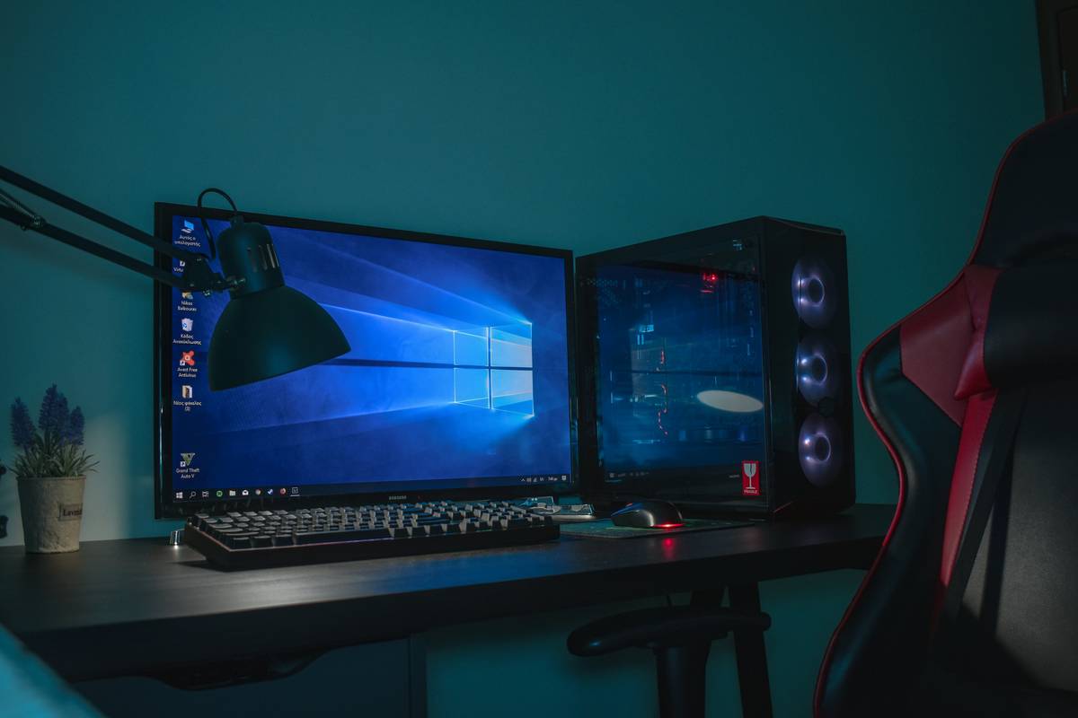 gaming furniture recliner desk deltaco gam setup with integrated cable management and wide recline angle